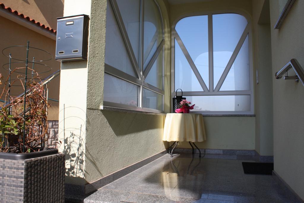 Apartments Villa Lili Umag Exterior foto